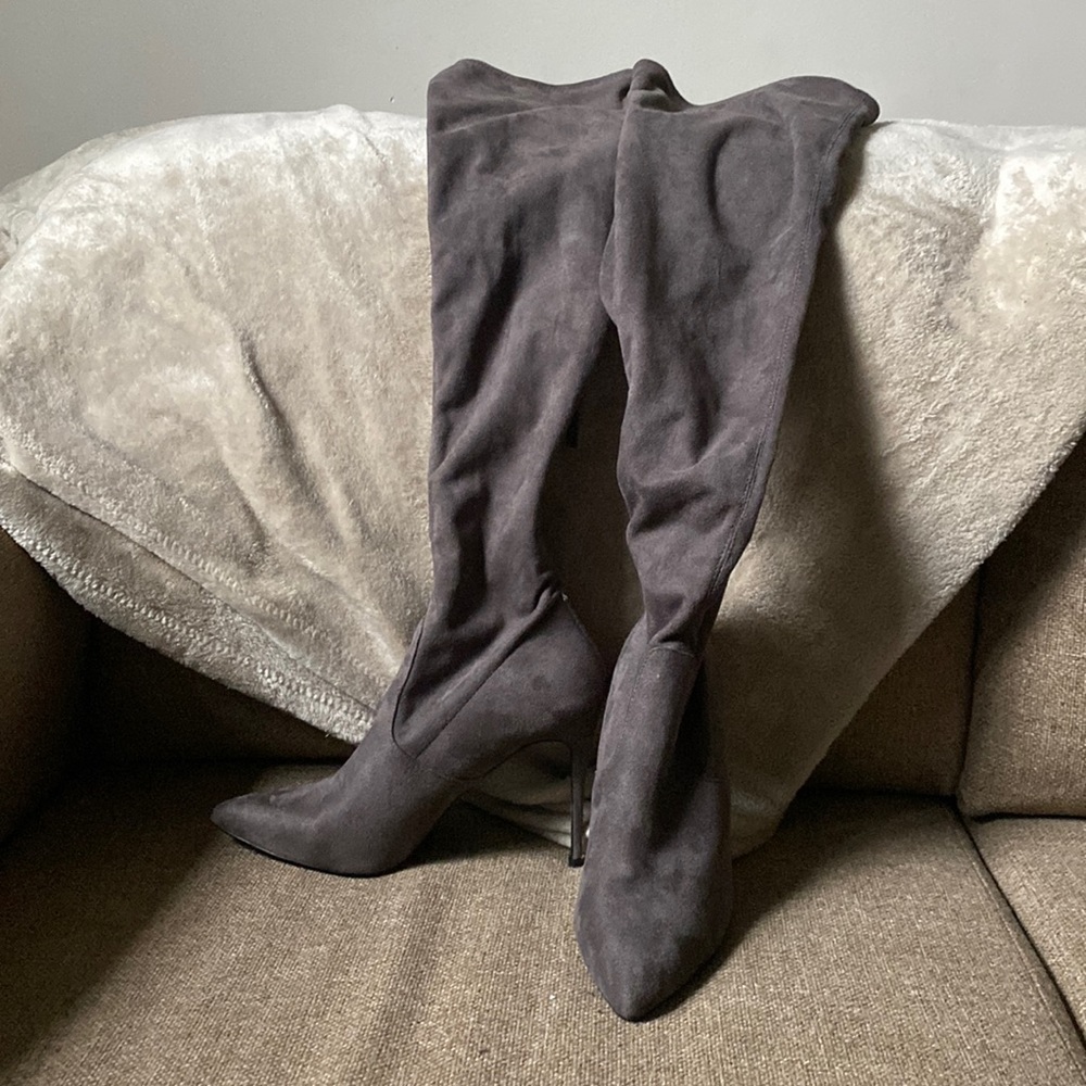 High heels boots